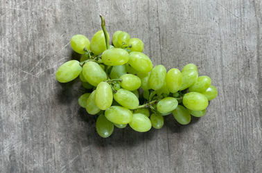 Grapes - Arra or Regal (seedless white) 350g Picture of Grapes - Arra or Regal (seedless white) 350g