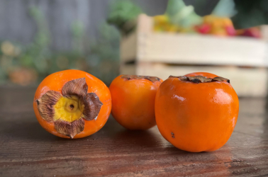 Persimmon (kaki fruit) (2 fruits) Picture of Persimmon (kaki fruit) (2 fruits)